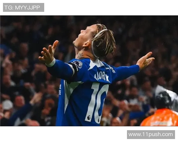 足球球星因愤怒事件暴力袭击他人引发广泛关注和争议